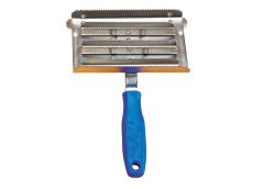 Etrille carrée corps plat pour bovins