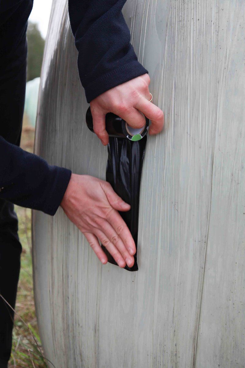 Ruban adhésif de réparation d'enrubannage noir 