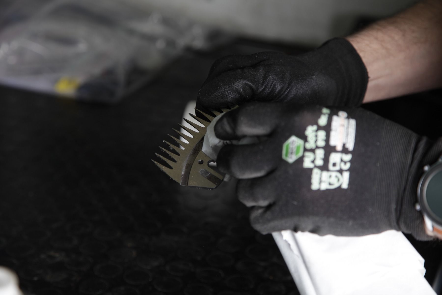 Affûtage de 2 jeux de peignes