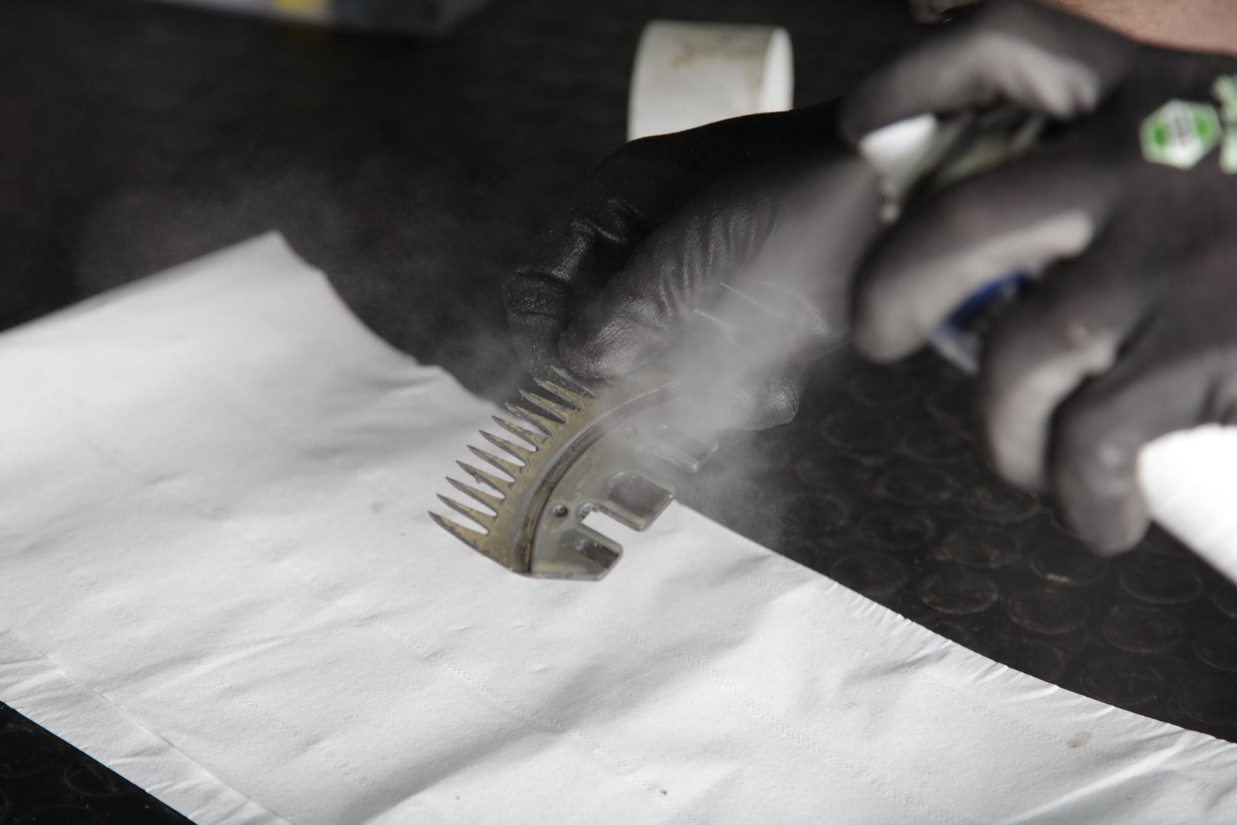 Affûtage de 8 jeux de peignes