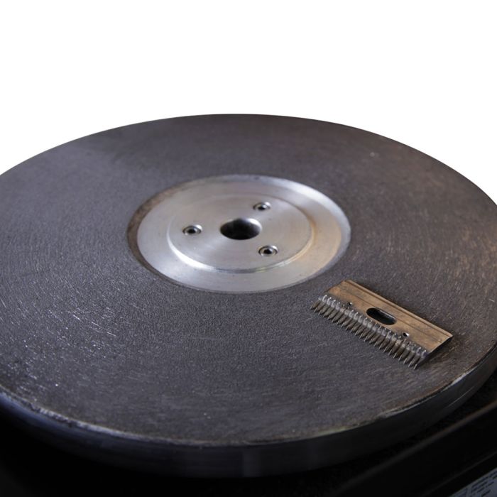 Affûtage de 9 jeux de peignes